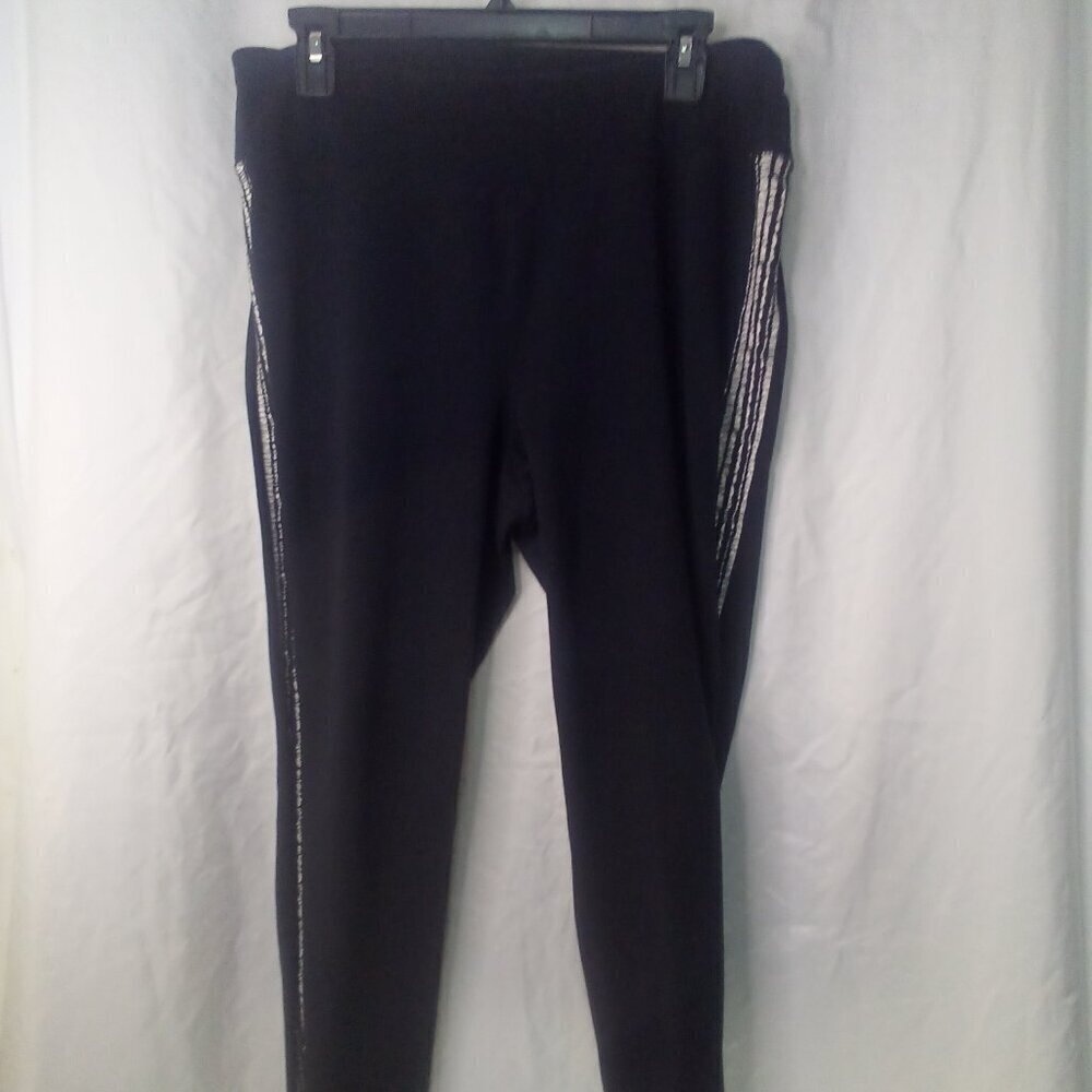 T by Talbots Leggings Cropped Women L Soft Stretch Skinny Active Black White